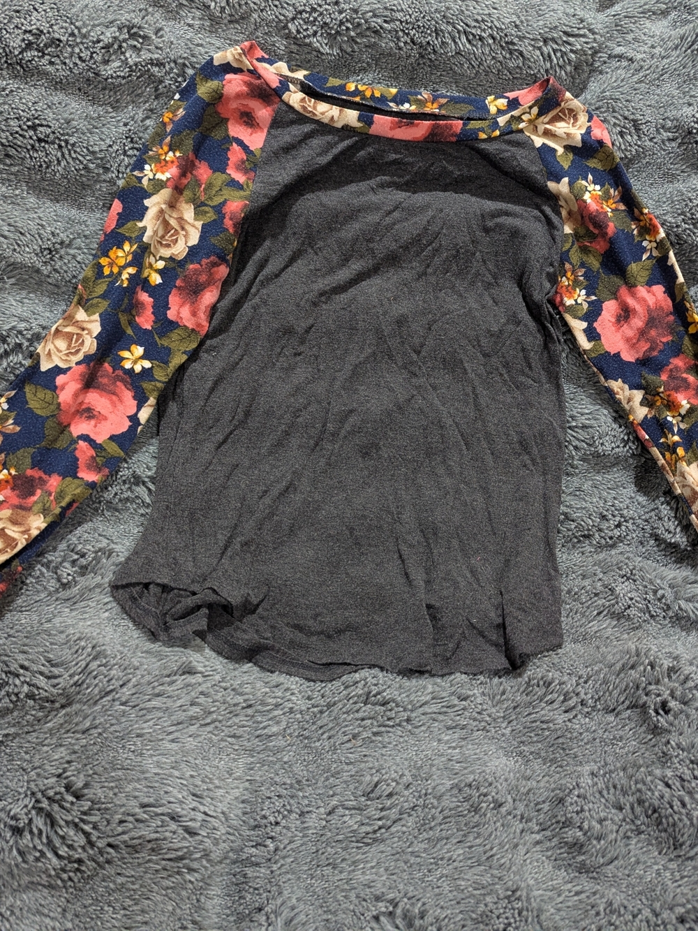 Cool Melon Charcoal Gray & Navy Floral Raglan Sleeve Baseball Tee – Women's S